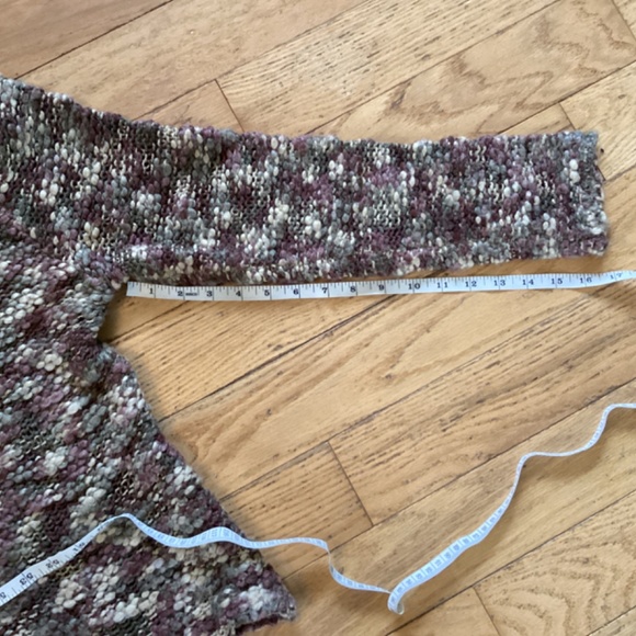 Beautiful vintage cowl neck sweater, purple/green/tan variegated acrylic… - Picture 8 of 10